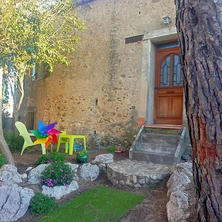 Le Clos Du Pin Thezan-les-Beziers Bagian luar foto